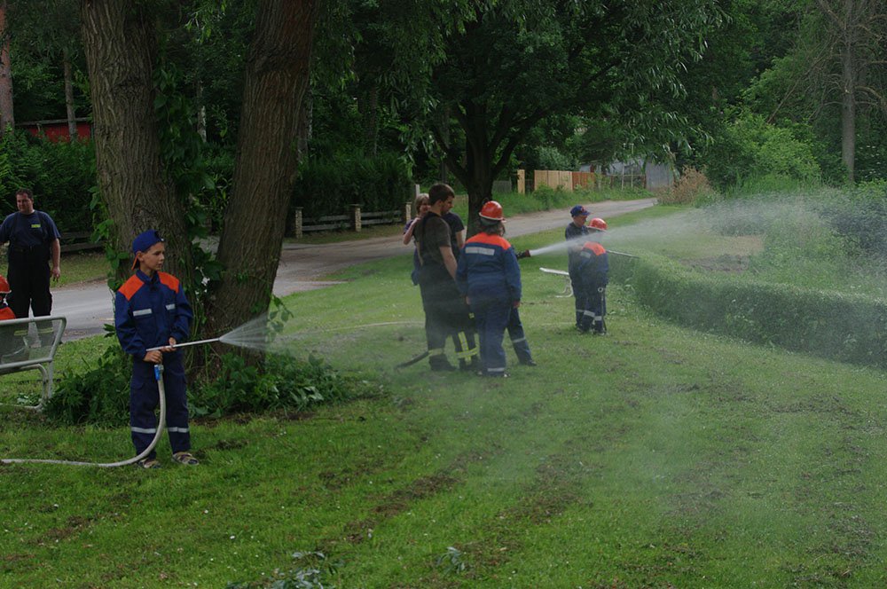 Die Jugendfeuerwehr Ferch bei einer Übung